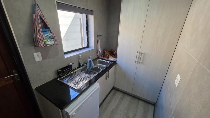 3 Bedroom Property for Sale in Reebok Western Cape